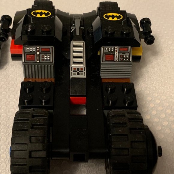 Lego Batmobile - Picture 3 of 6